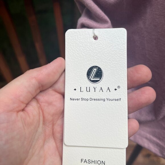 Luyaa Mauve Window Top - Picture 3 of 3